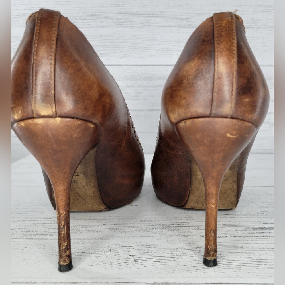 GUCCI Sophia Pump, Leather, Size 38 1/2. - Picture 5 of 12